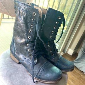 Steve Madden combat boots navy